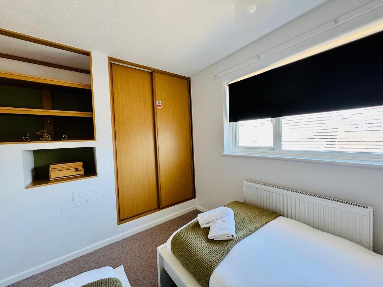 2 Bed House, Sleeps 6, Dog Friendly, Close To A14 M11, With Garden & Parking Long Stay Work Contractor Leisure, Jade CBG Exteriör bild
