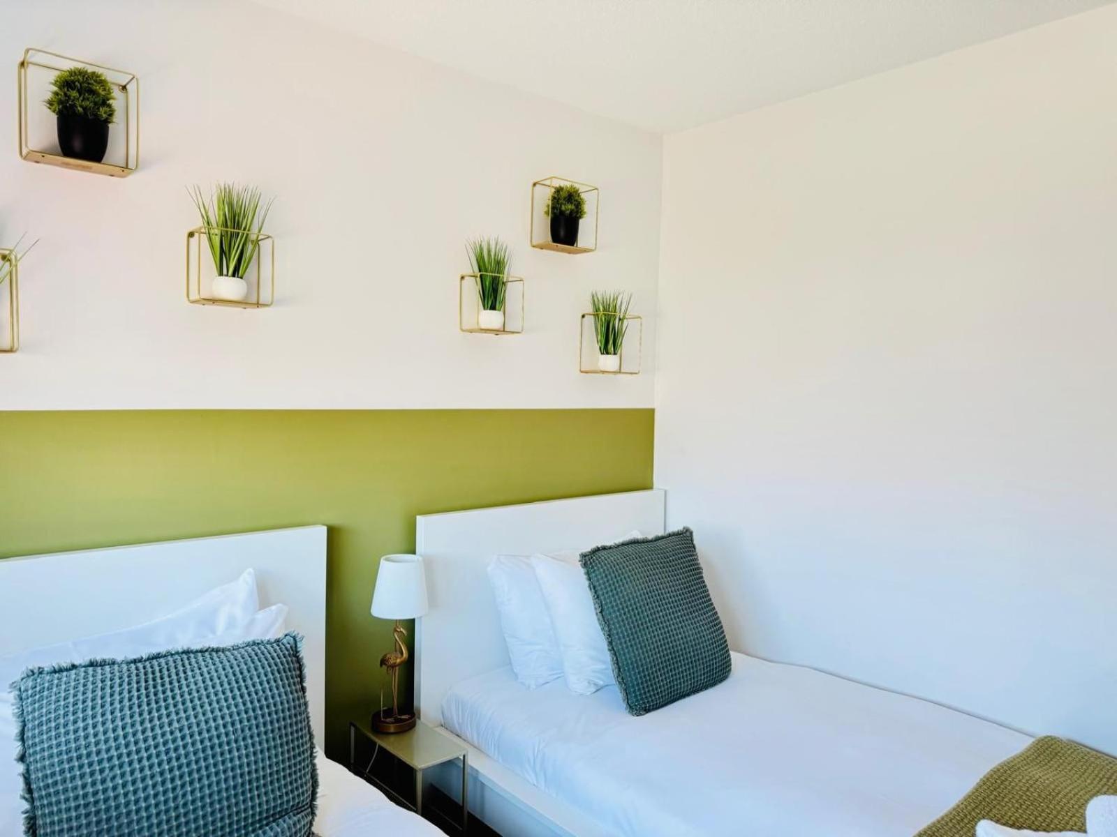 2 Bed House, Sleeps 6, Dog Friendly, Close To A14 M11, With Garden & Parking Long Stay Work Contractor Leisure, Jade CBG Exteriör bild